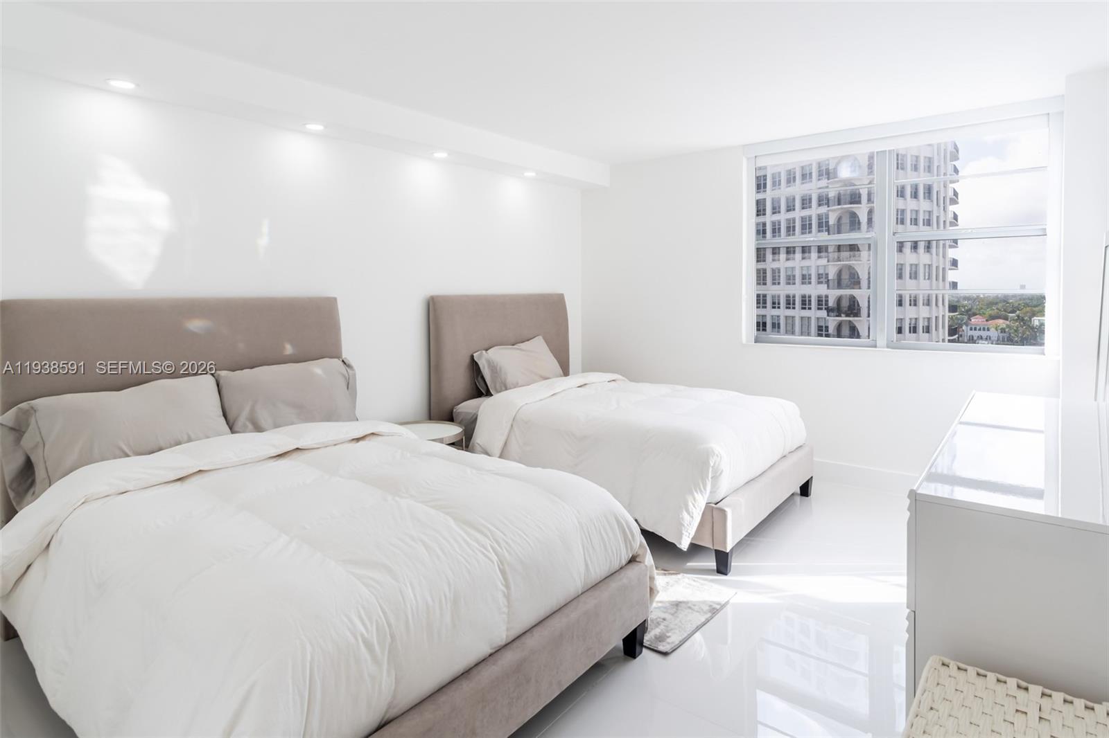 5701 Collins Ave #601 Miami Beach, FL 33140