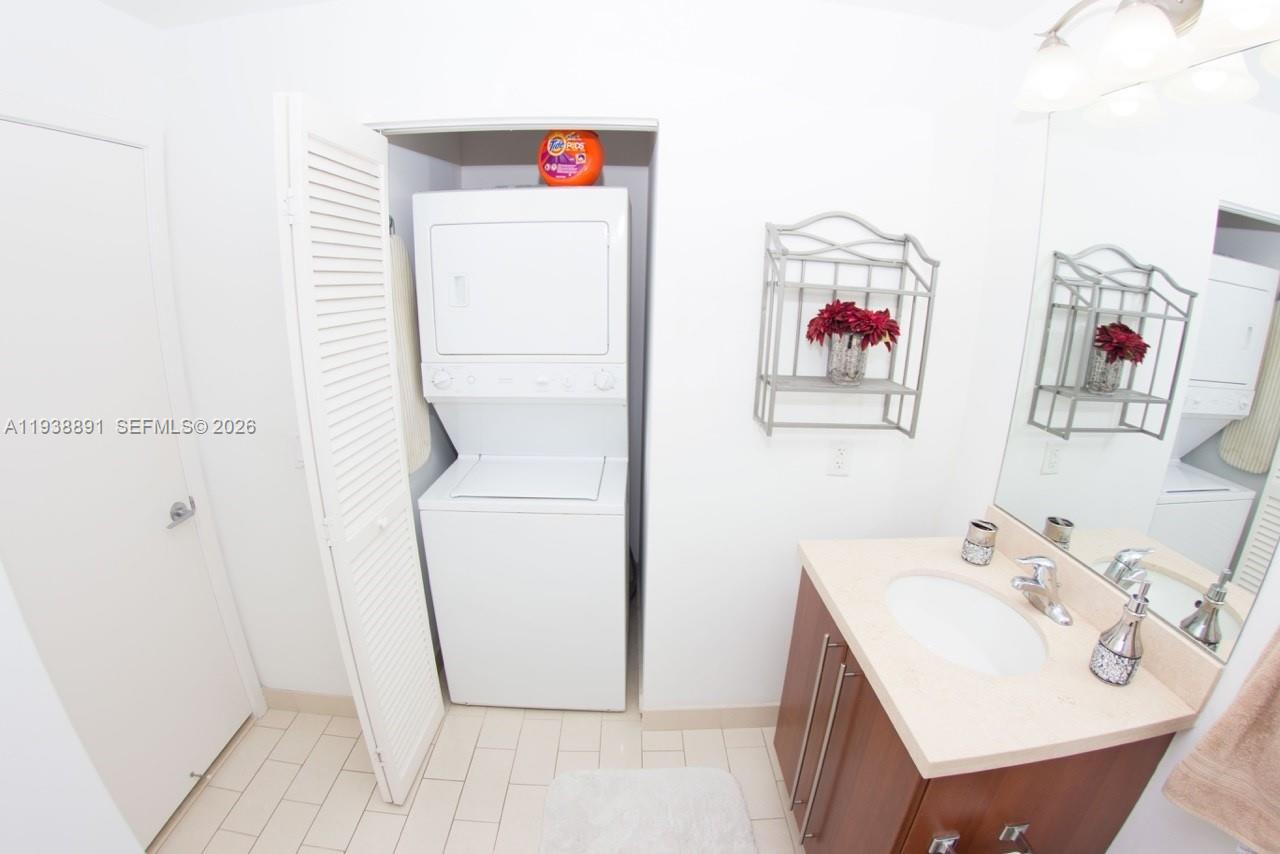 image Axis on Brickell South11