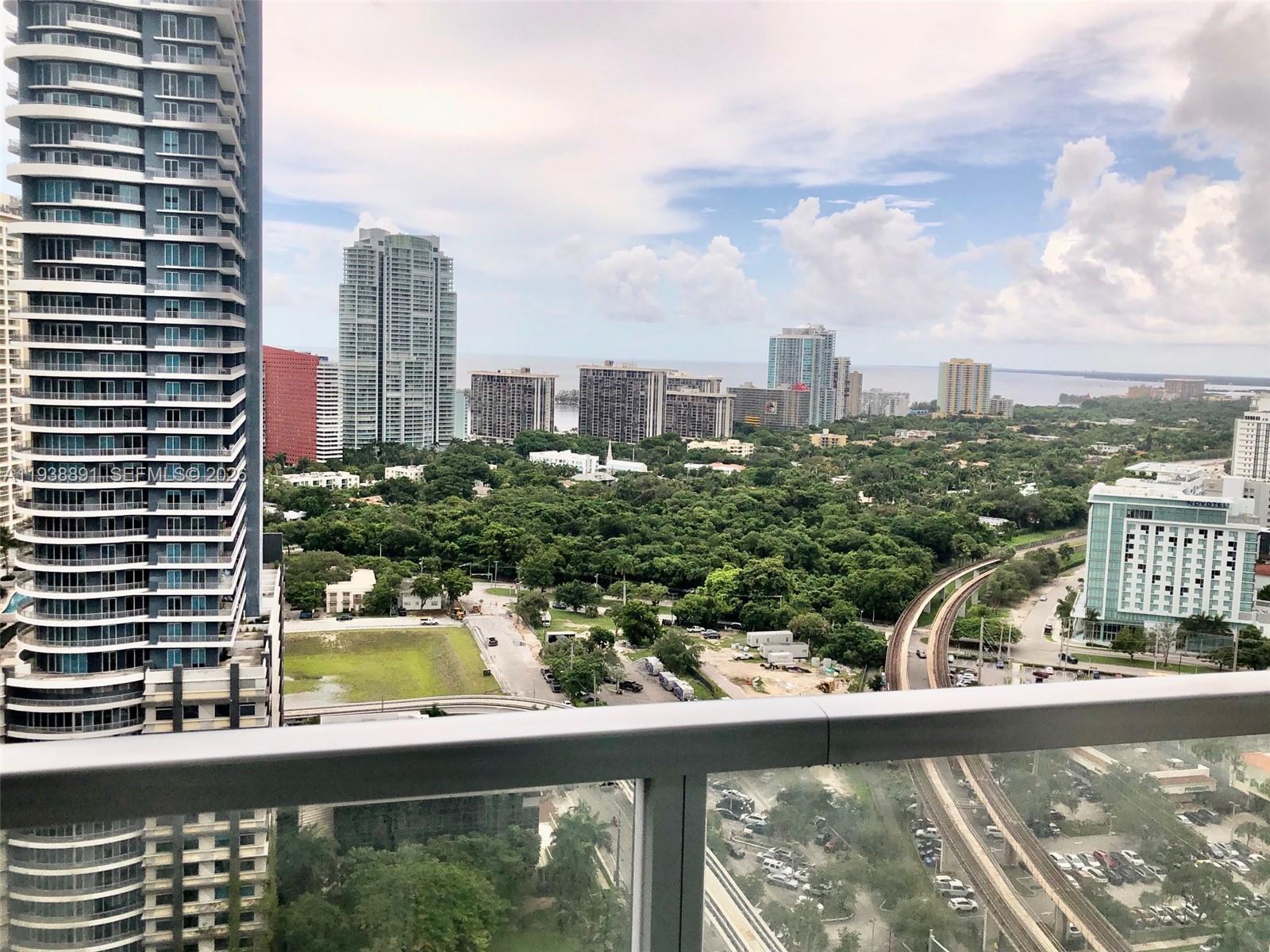 image Axis on Brickell South14