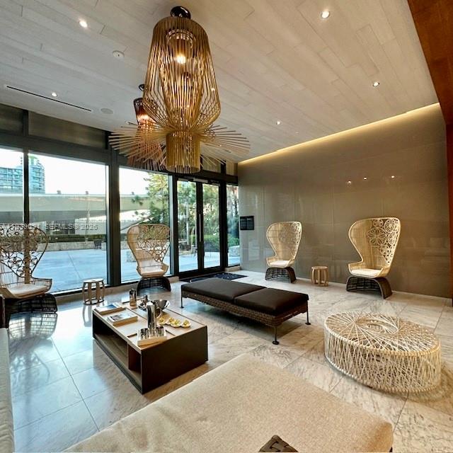 68 SE 6th St #2507 Miami, FL 33131