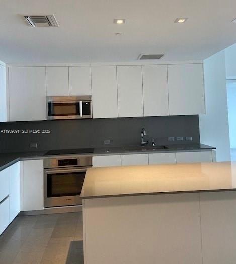 68 SE 6th St #2507 Miami, FL 33131