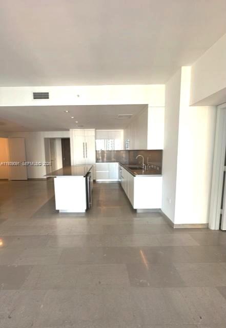 68 SE 6th St #2507 Miami, FL 33131