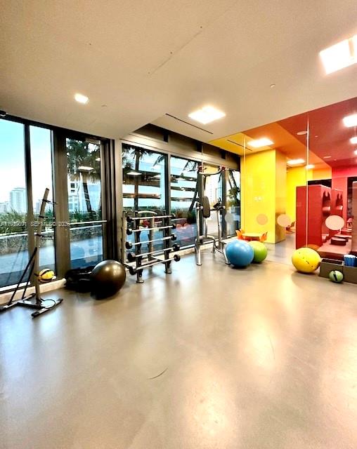 68 SE 6th St #2507 Miami, FL 33131