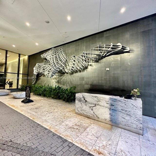 68 SE 6th St #2507 Miami, FL 33131