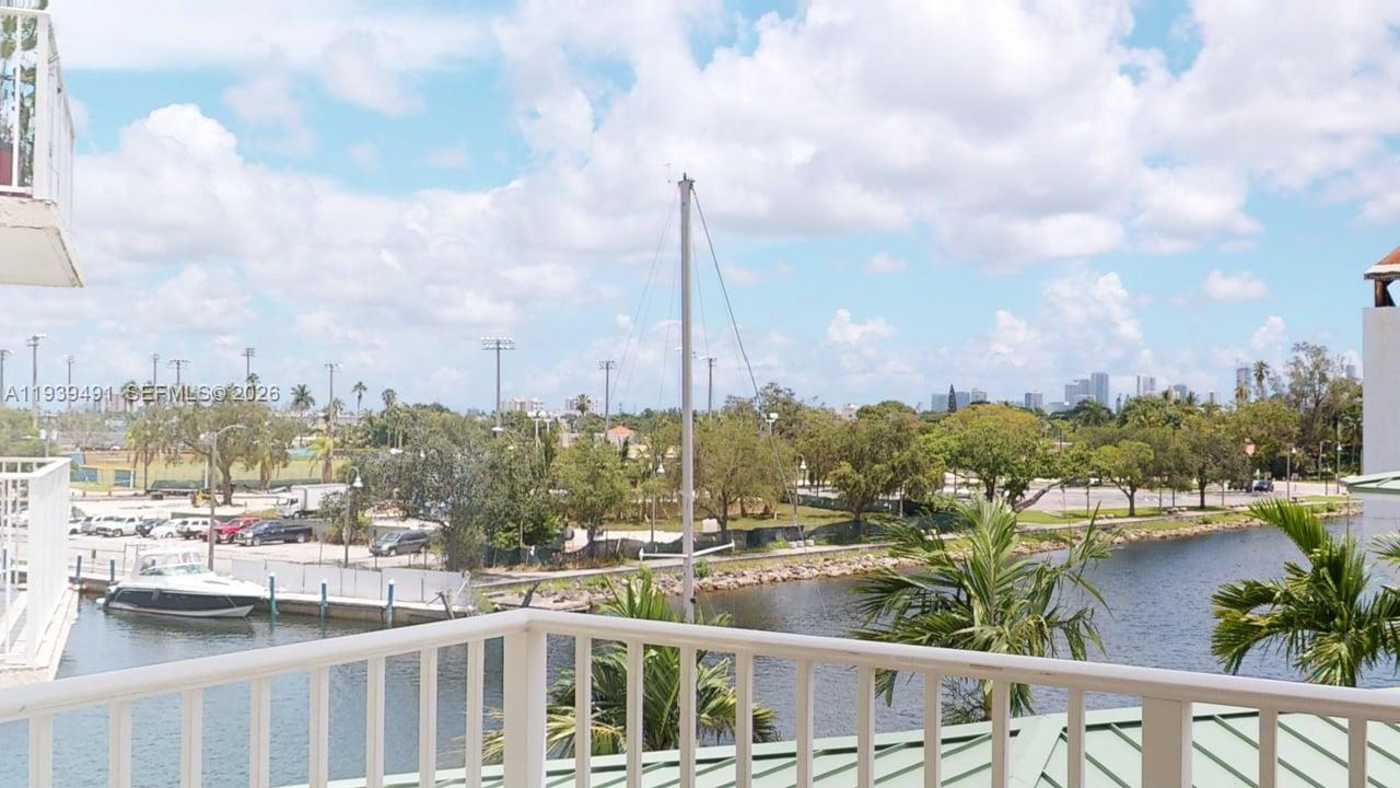 2415 NW 16th St Rd #410-1