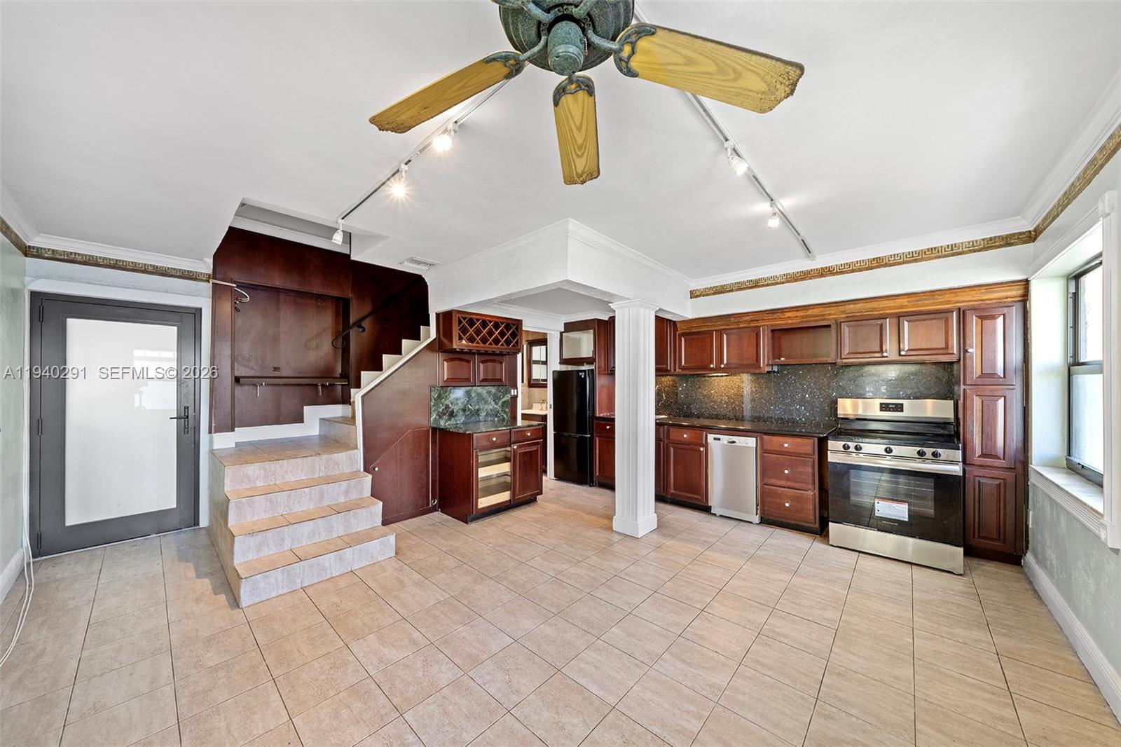 230 Sunrise Dr #5 Key Biscayne, FL 33149