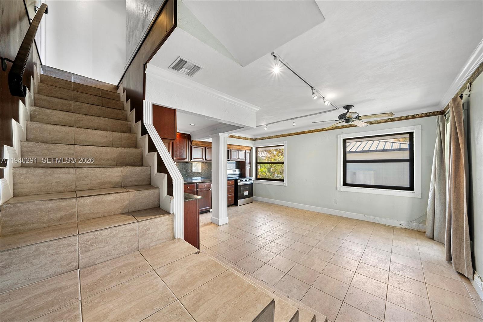 230 Sunrise Dr #5 Key Biscayne, FL 33149