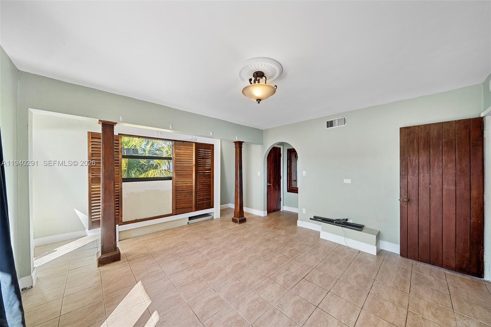 230 Sunrise Dr #5 Key Biscayne, FL 33149