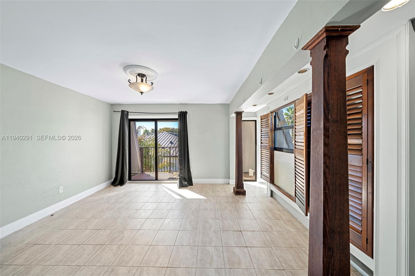 230 Sunrise Dr #5 Key Biscayne, FL 33149