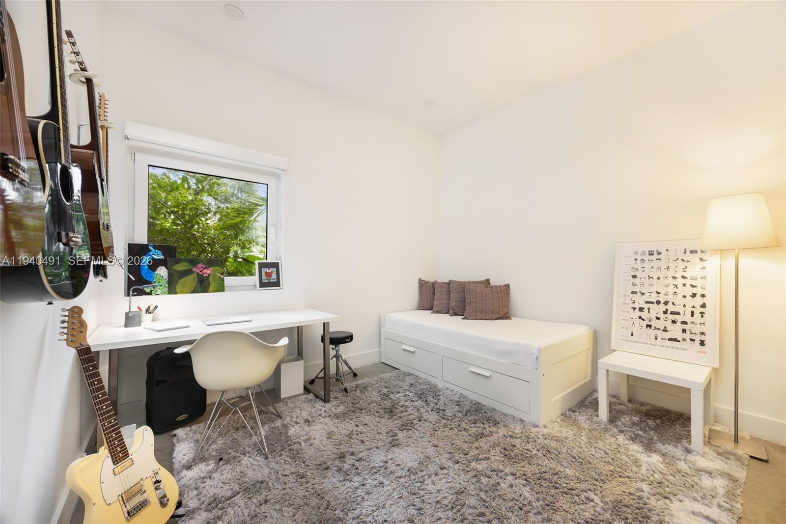 3655 Avocado Ave Coconut Grove, FL 33133