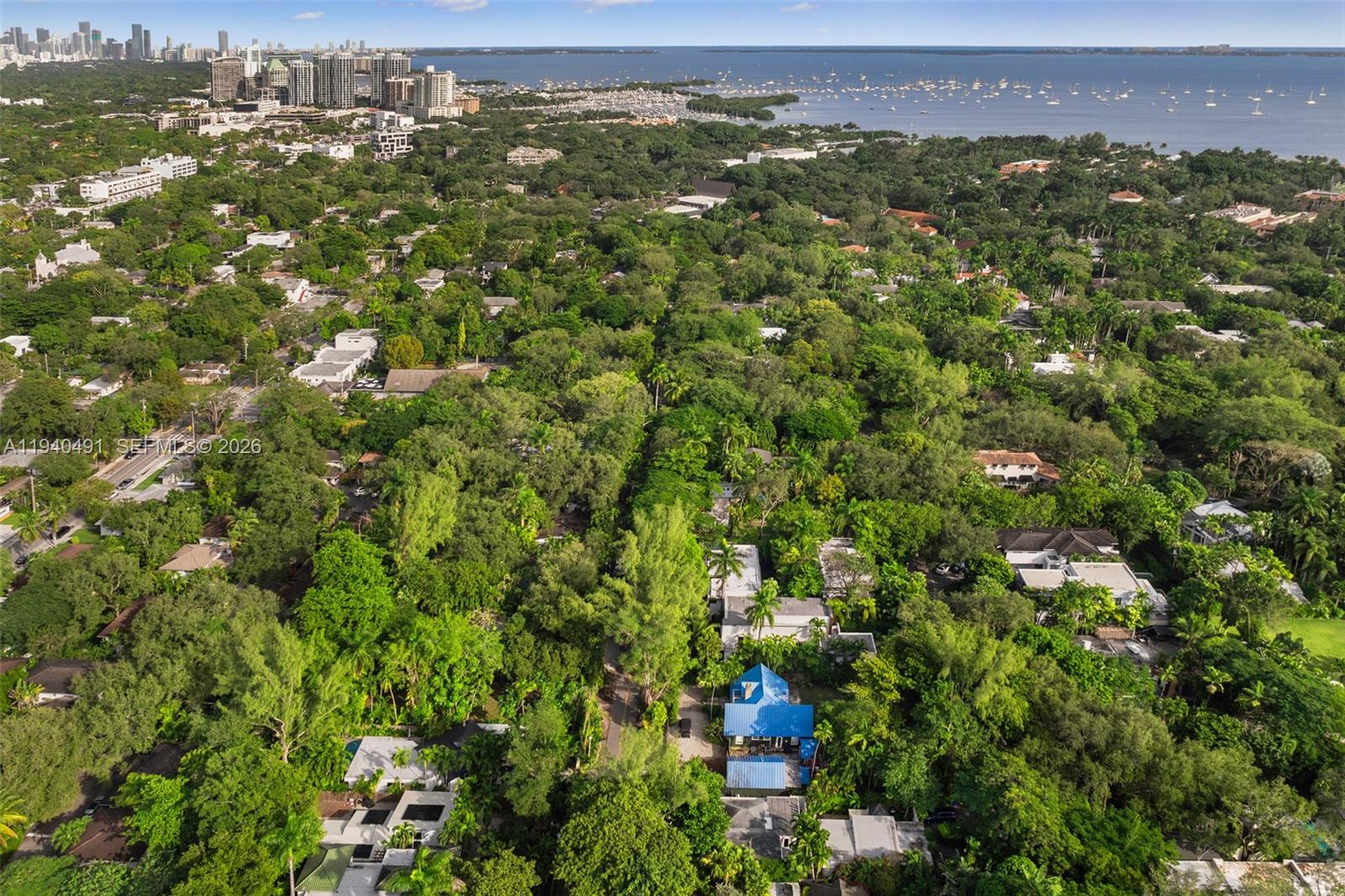 3655 Avocado Ave Coconut Grove, FL 33133