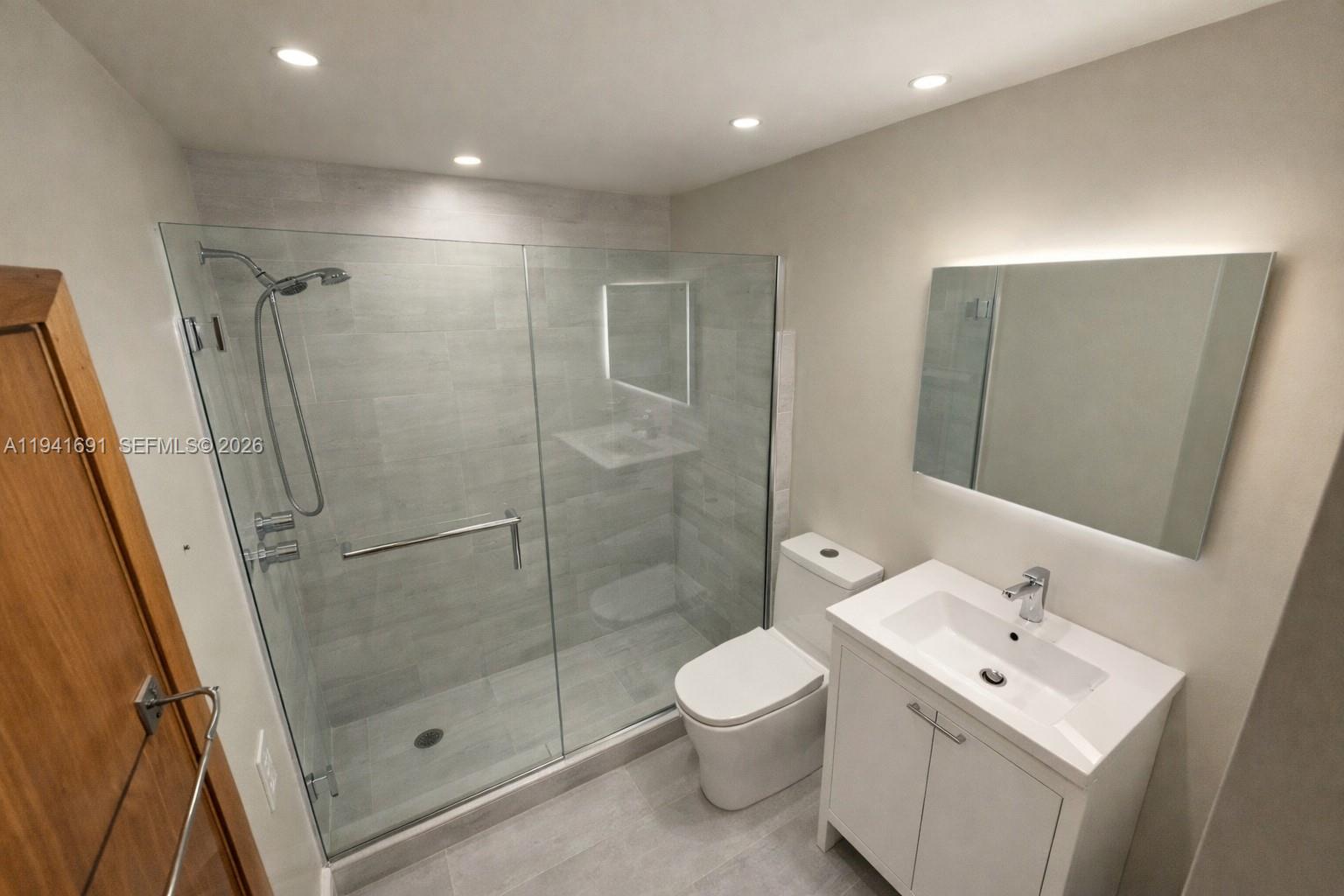 3015 SW 24th Ter Miami, FL 33145