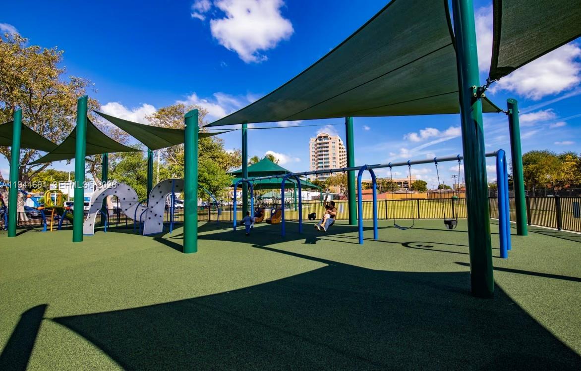 3015 SW 24th Ter Miami, FL 33145