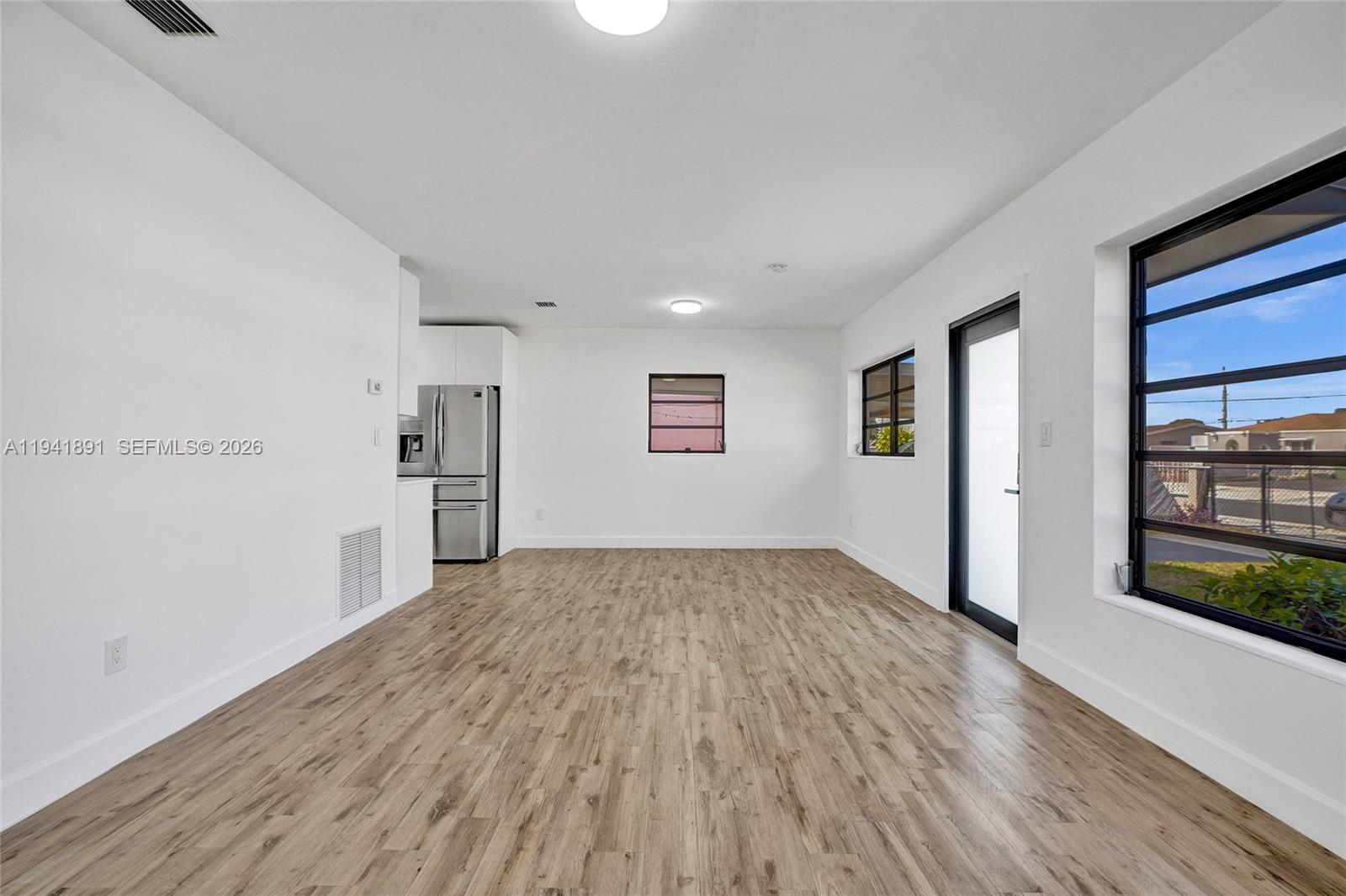 4631 E 8th Ct Hialeah, FL 33013