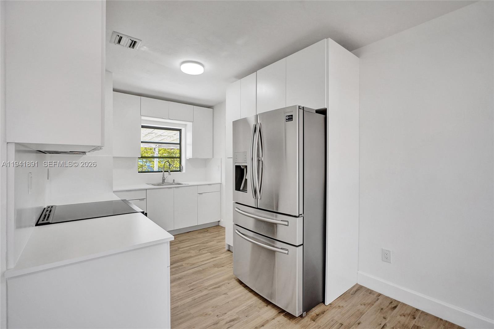 4631 E 8th Ct Hialeah, FL 33013