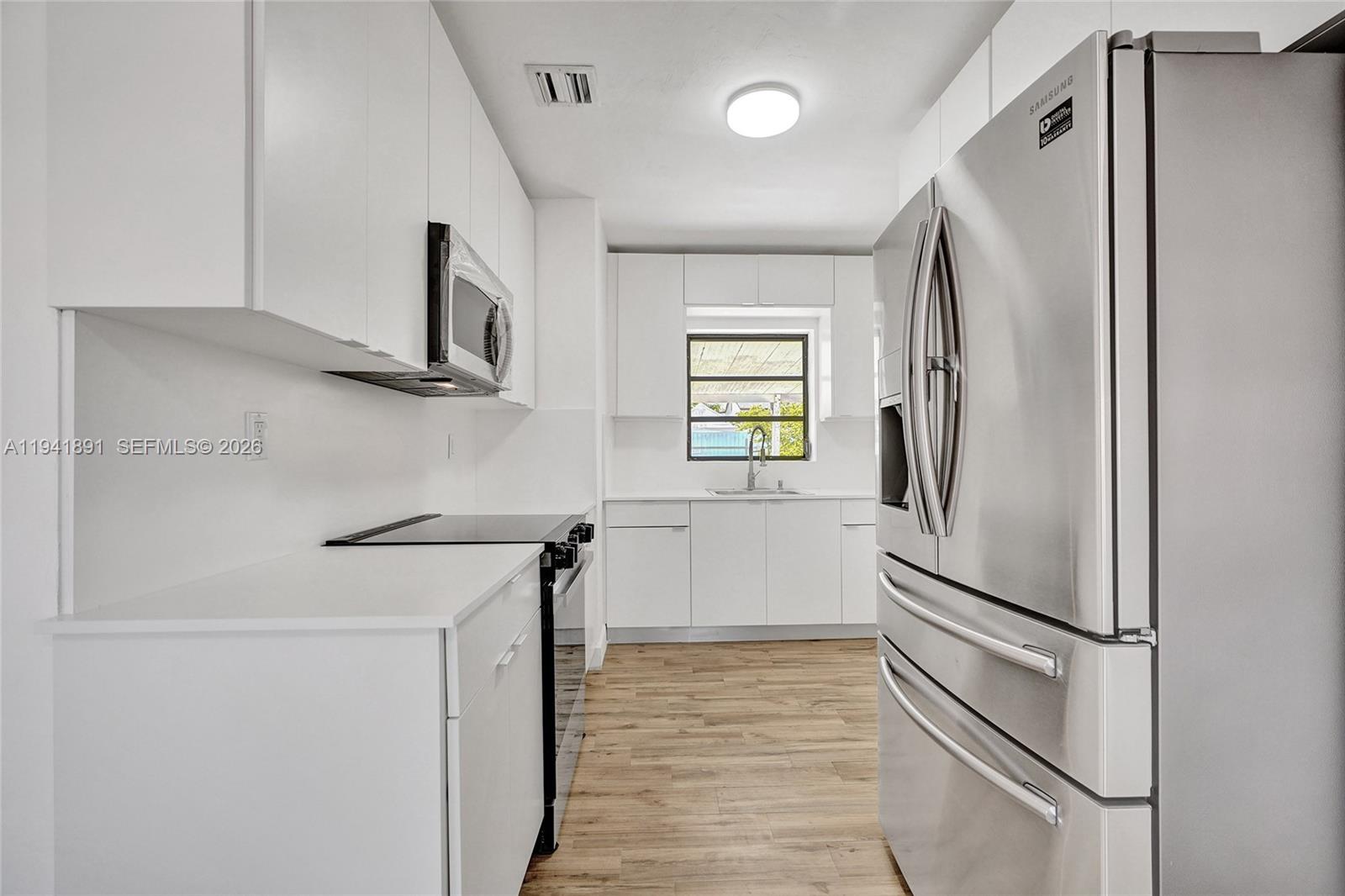 4631 E 8th Ct Hialeah, FL 33013