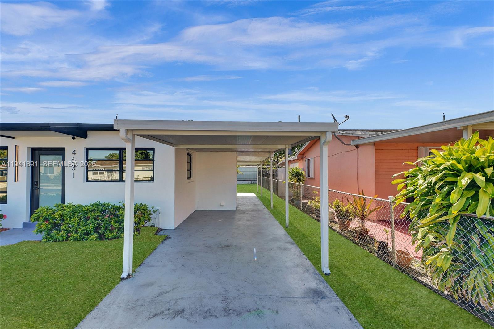 4631 E 8th Ct Hialeah, FL 33013