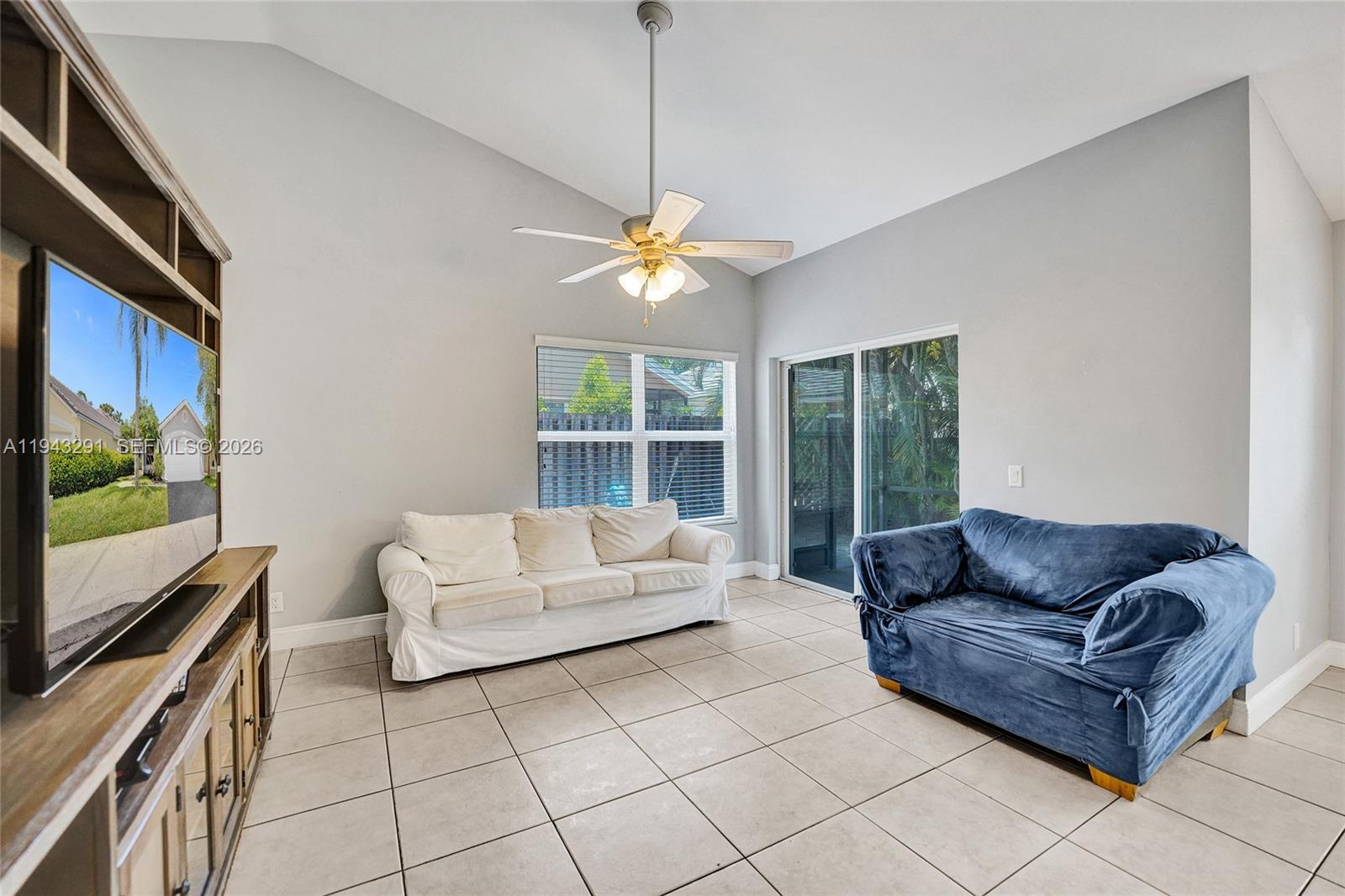 2702 Arborwood Rd Davie, FL 33328