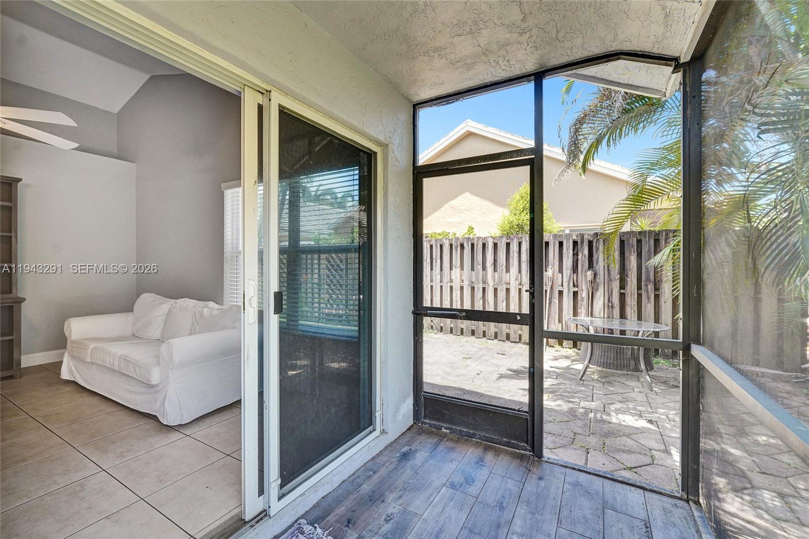 2702 Arborwood Rd Davie, FL 33328