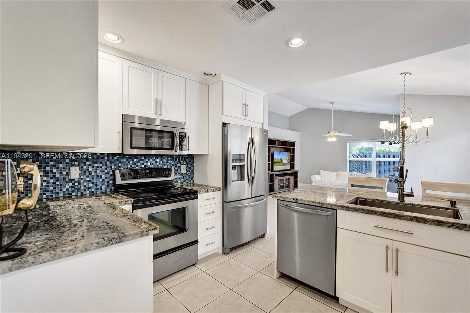 2702 Arborwood Rd Davie, FL 33328