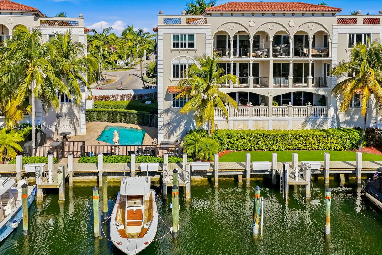 1424 SE 12th St #2A Fort Lauderdale, FL 33316