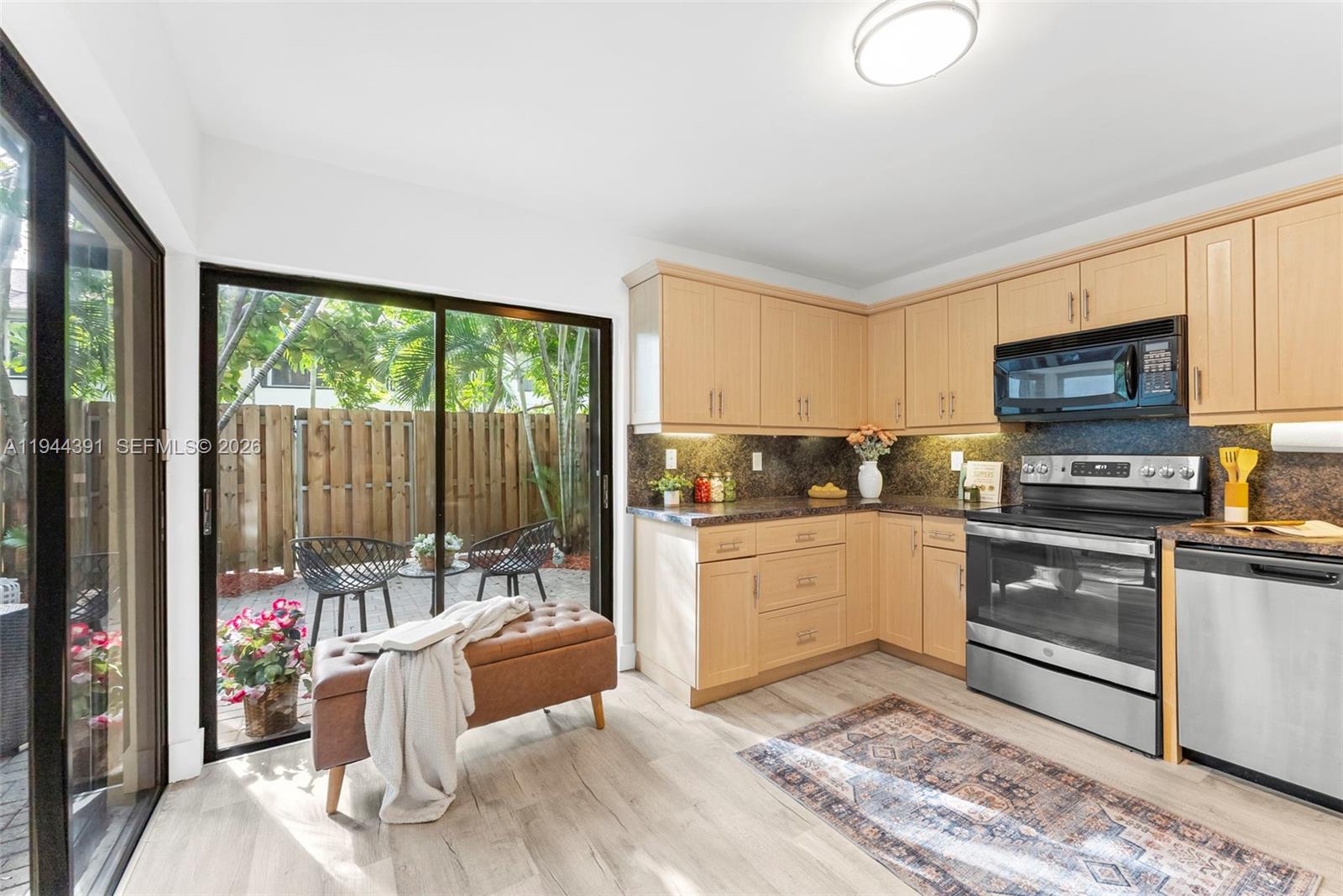 311 City Vw Dr Fort Lauderdale, FL 33311