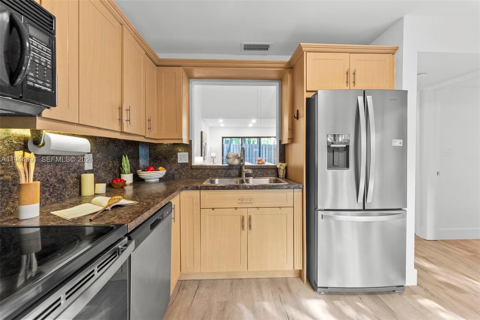 311 City Vw Dr Fort Lauderdale, FL 33311