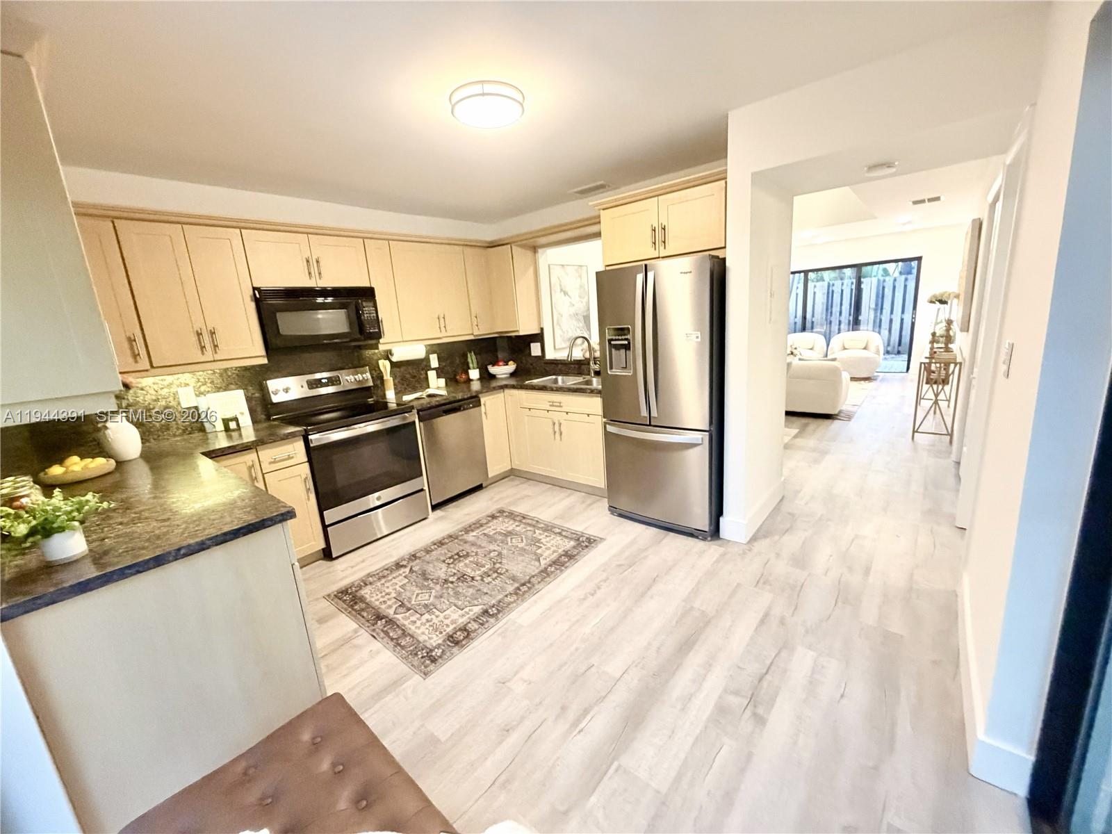 311 City Vw Dr Fort Lauderdale, FL 33311