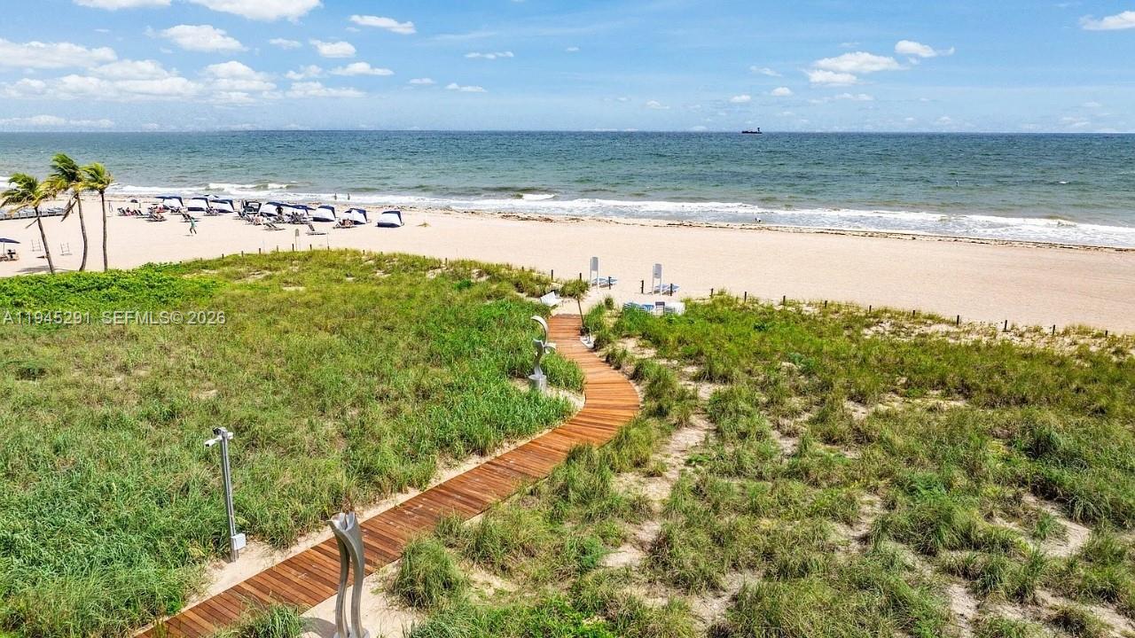 1200 Holiday Dr #308 Fort Lauderdale, FL 33316