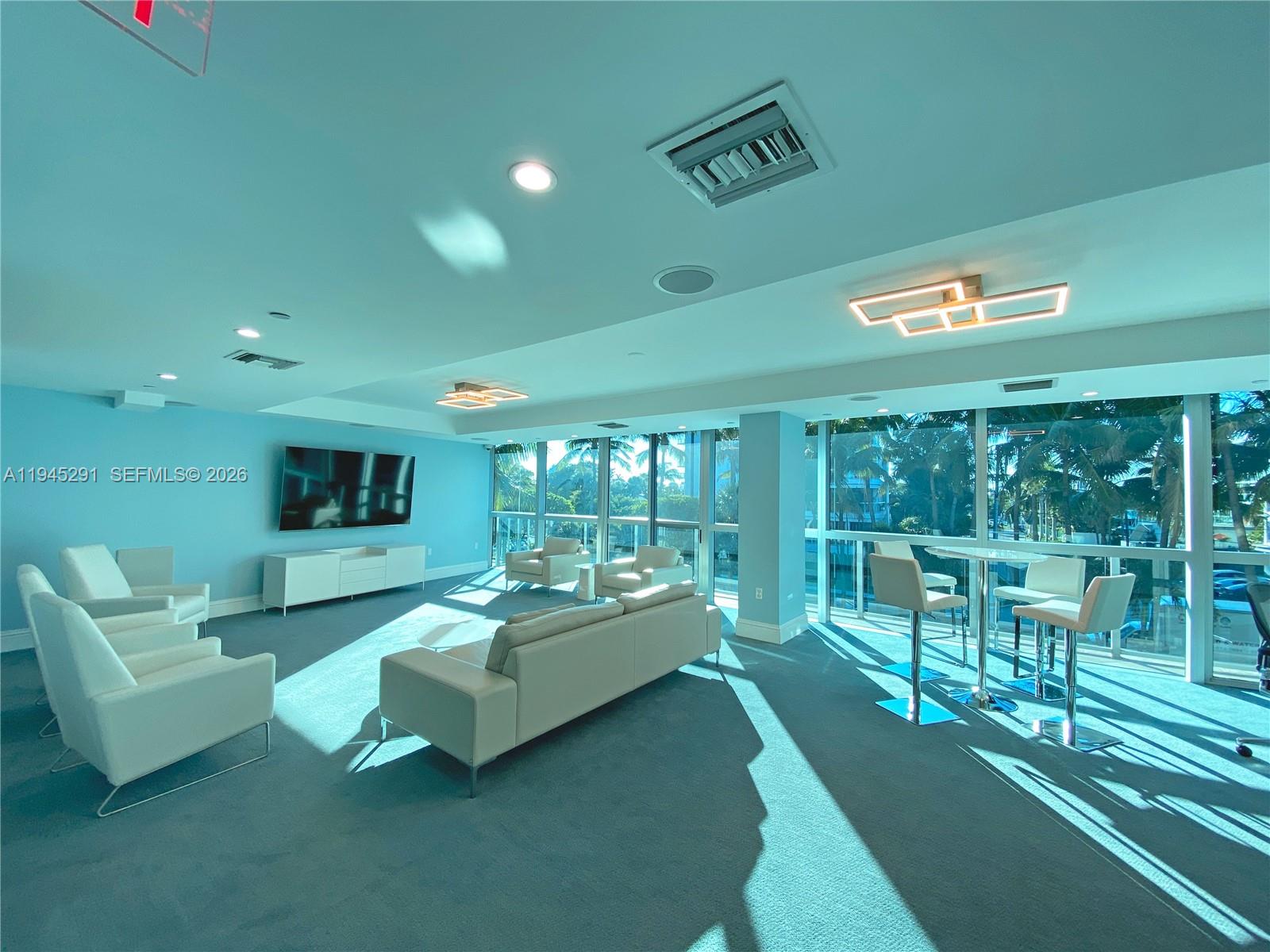 1200 Holiday Dr #308 Fort Lauderdale, FL 33316