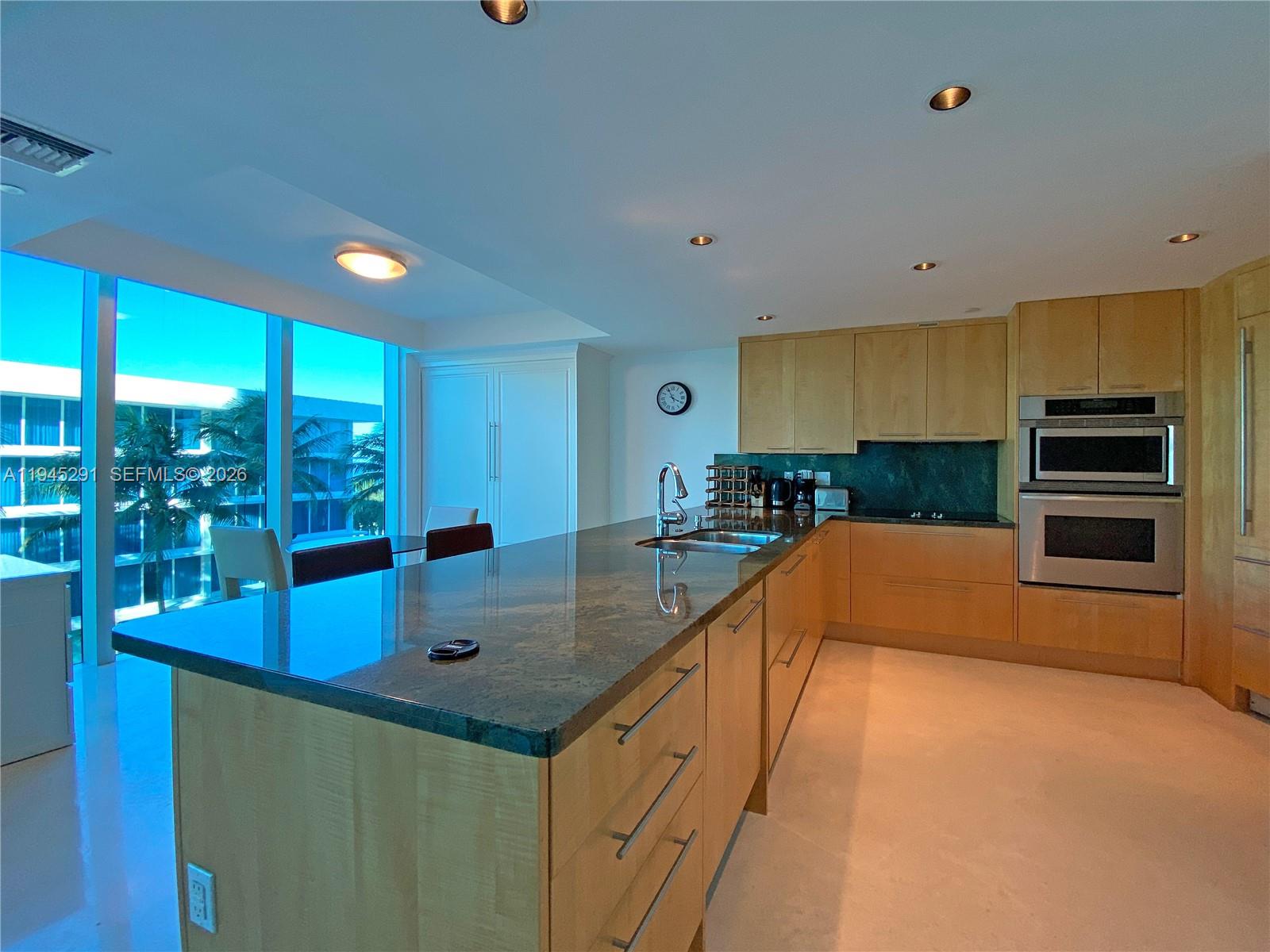 1200 Holiday Dr #308 Fort Lauderdale, FL 33316