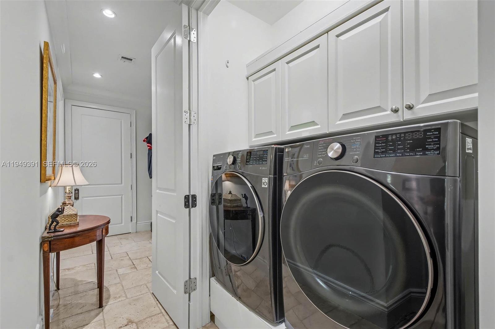 10530 SW 77th Ave #1 Pinecrest, FL 33156