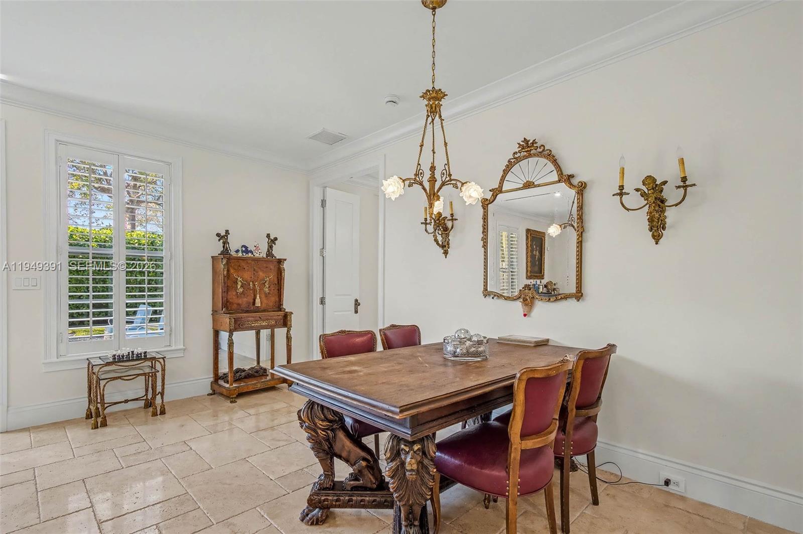 10530 SW 77th Ave #1 Pinecrest, FL 33156