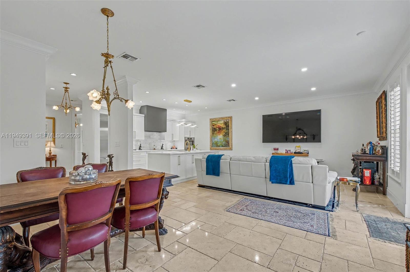 10530 SW 77th Ave #1 Pinecrest, FL 33156