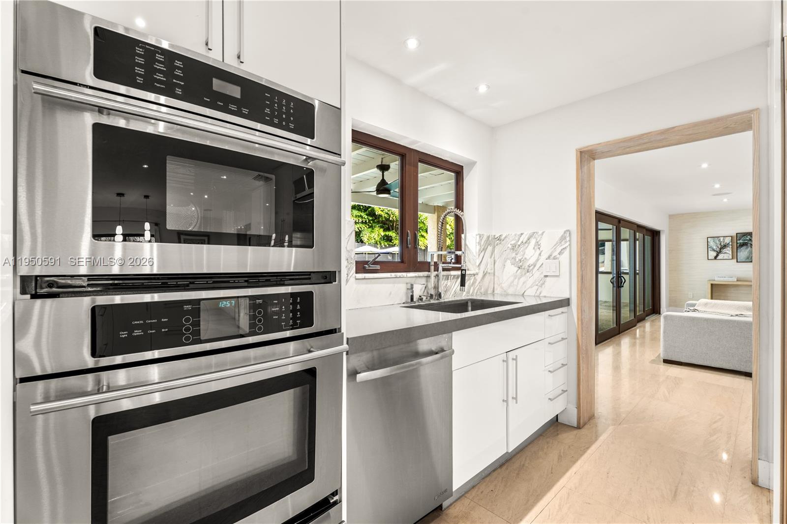 3625 Battersea Rd Miami, FL 33133