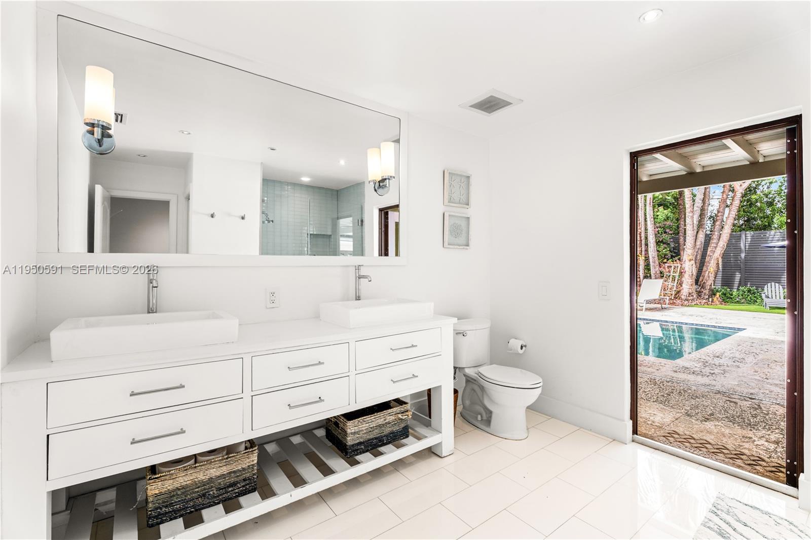 3625 Battersea Rd Miami, FL 33133