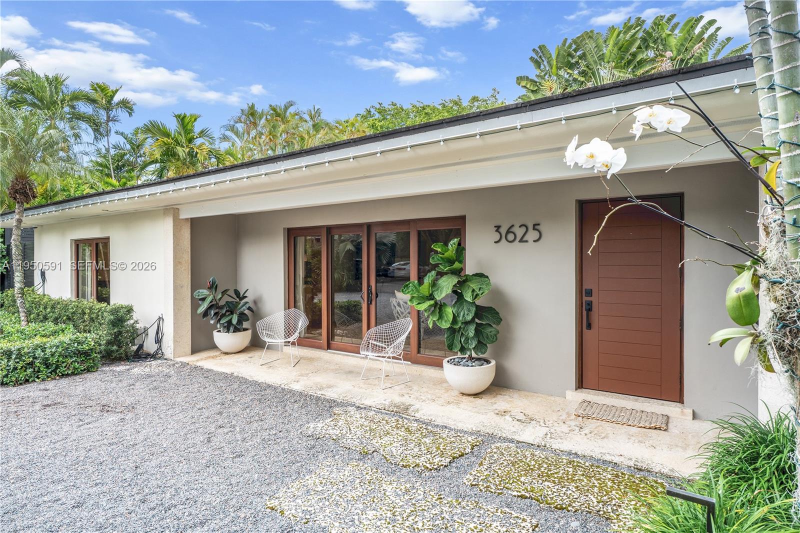 3625 Battersea Rd Miami, FL 33133