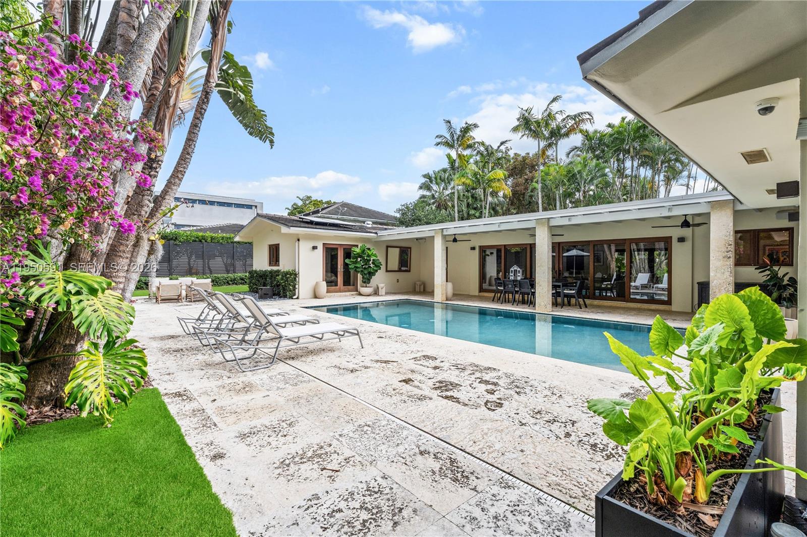 3625 Battersea Rd Miami, FL 33133