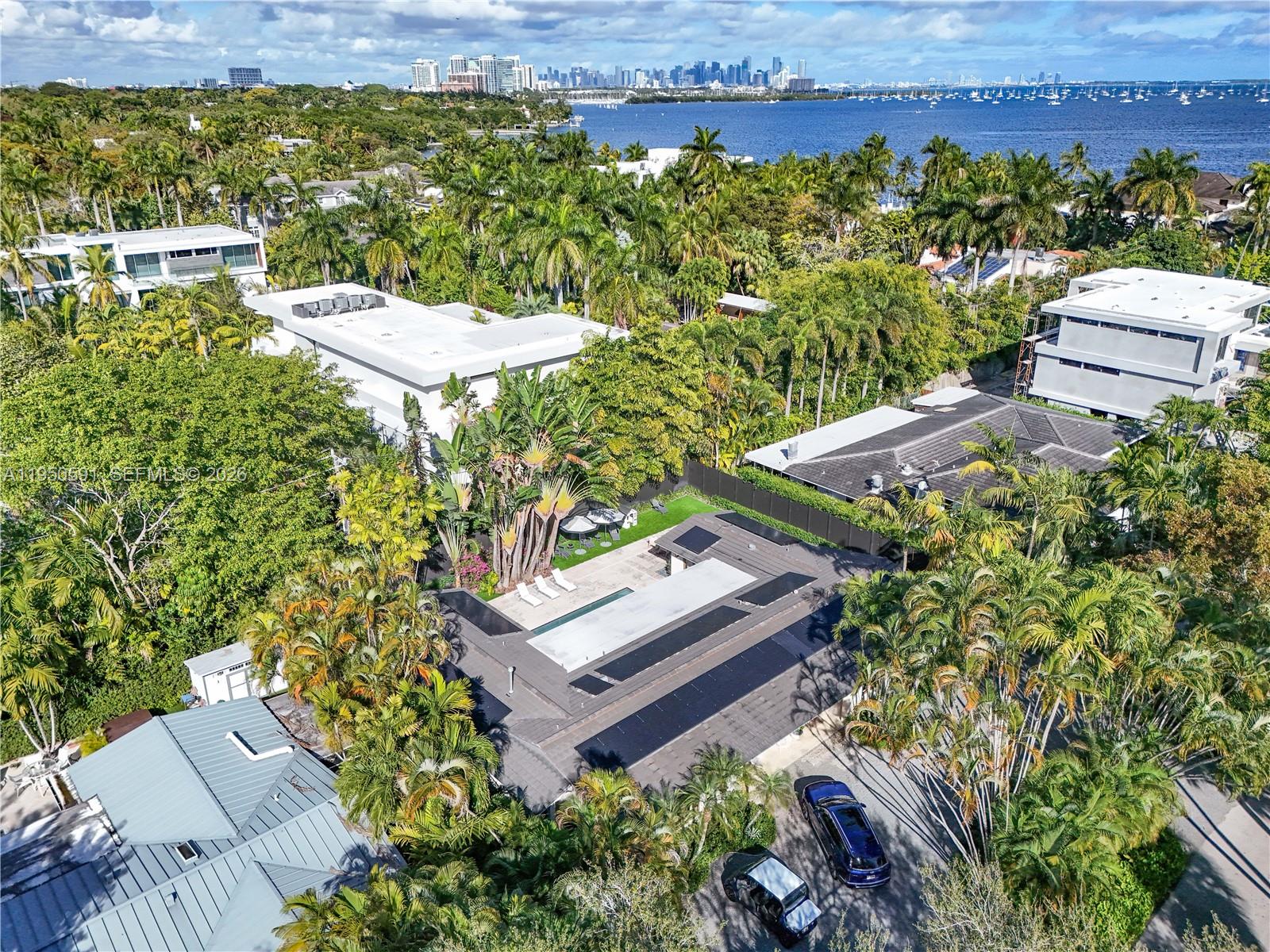 3625 Battersea Rd Miami, FL 33133