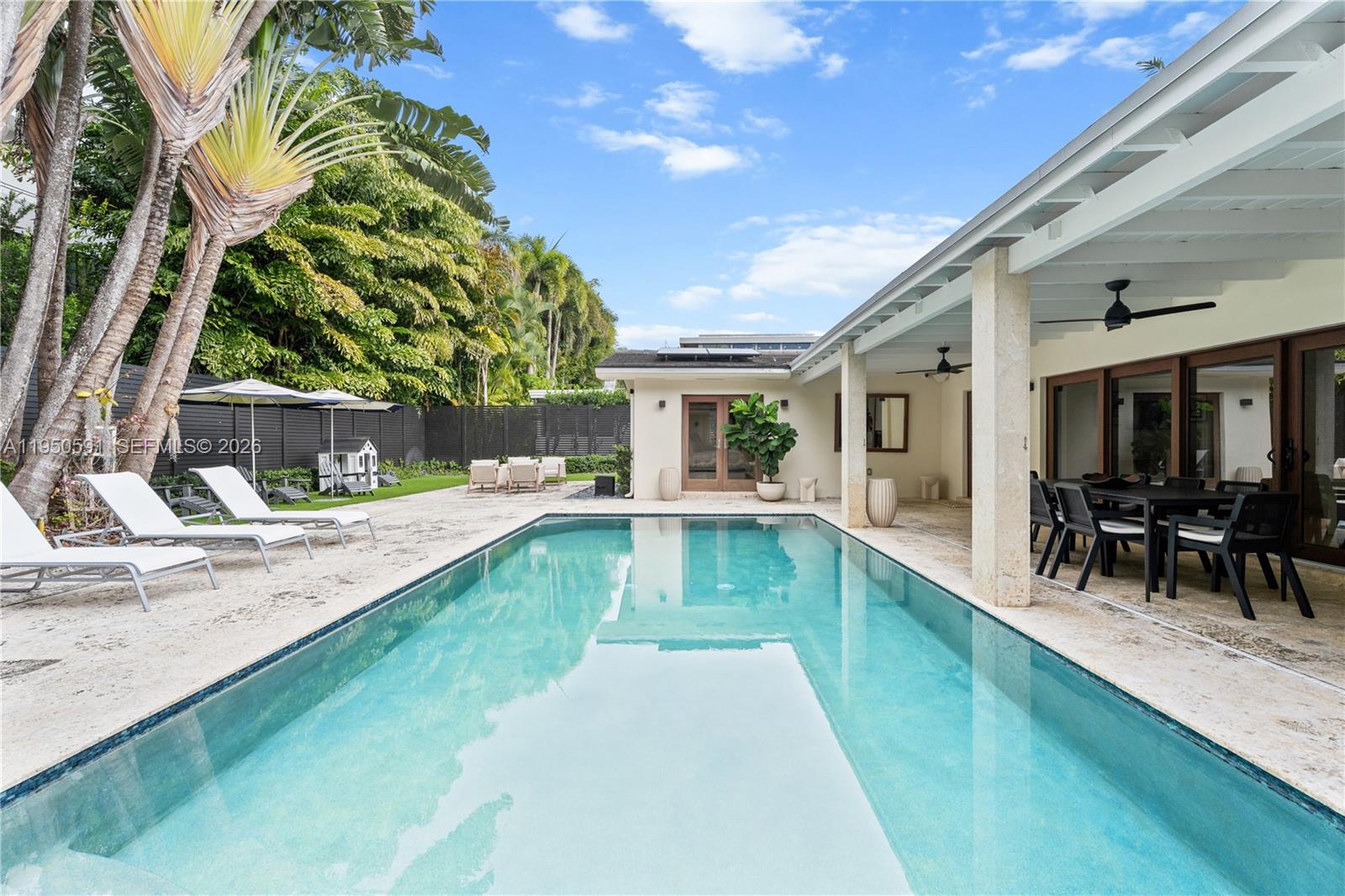 3625 Battersea Rd Miami, FL 33133