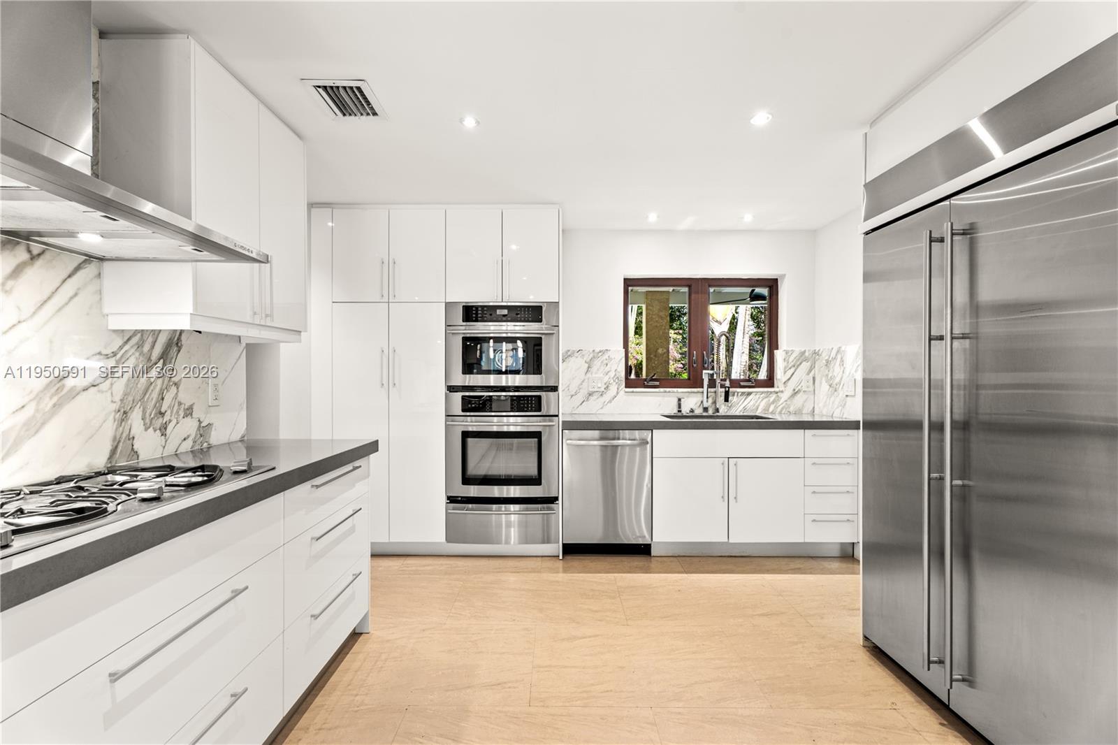 3625 Battersea Rd Miami, FL 33133