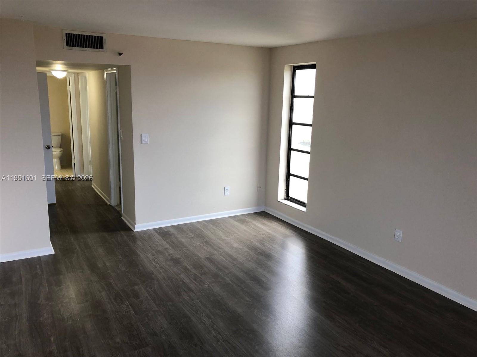 20840 San Simeon Way #702 Miami, FL 33179