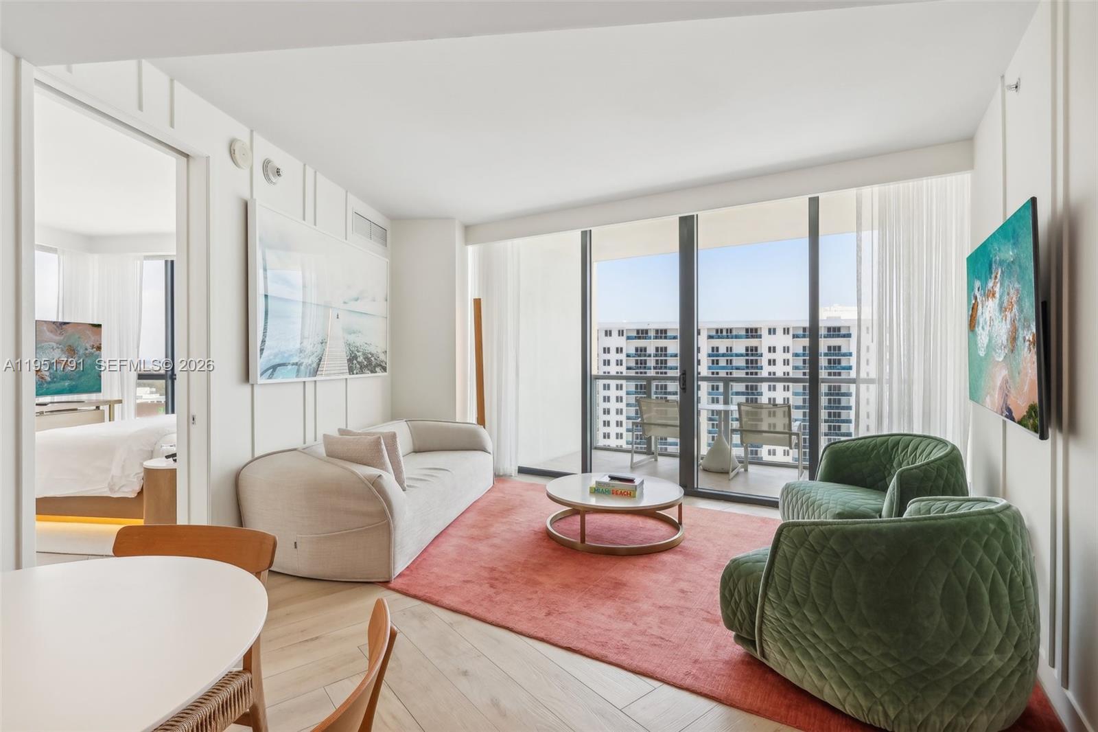 2201 Collins Ave #1511 Miami Beach, FL 33139