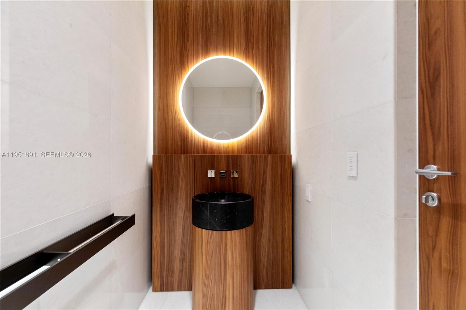 5 Grove Isle Dr #L501 Miami, FL 33133