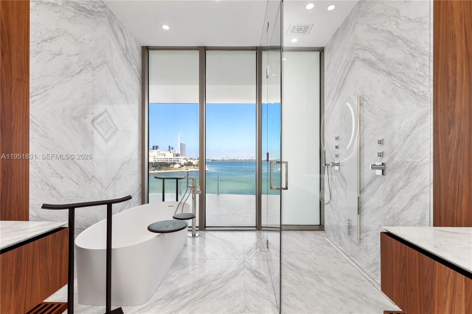 5 Grove Isle Dr #L501 Miami, FL 33133