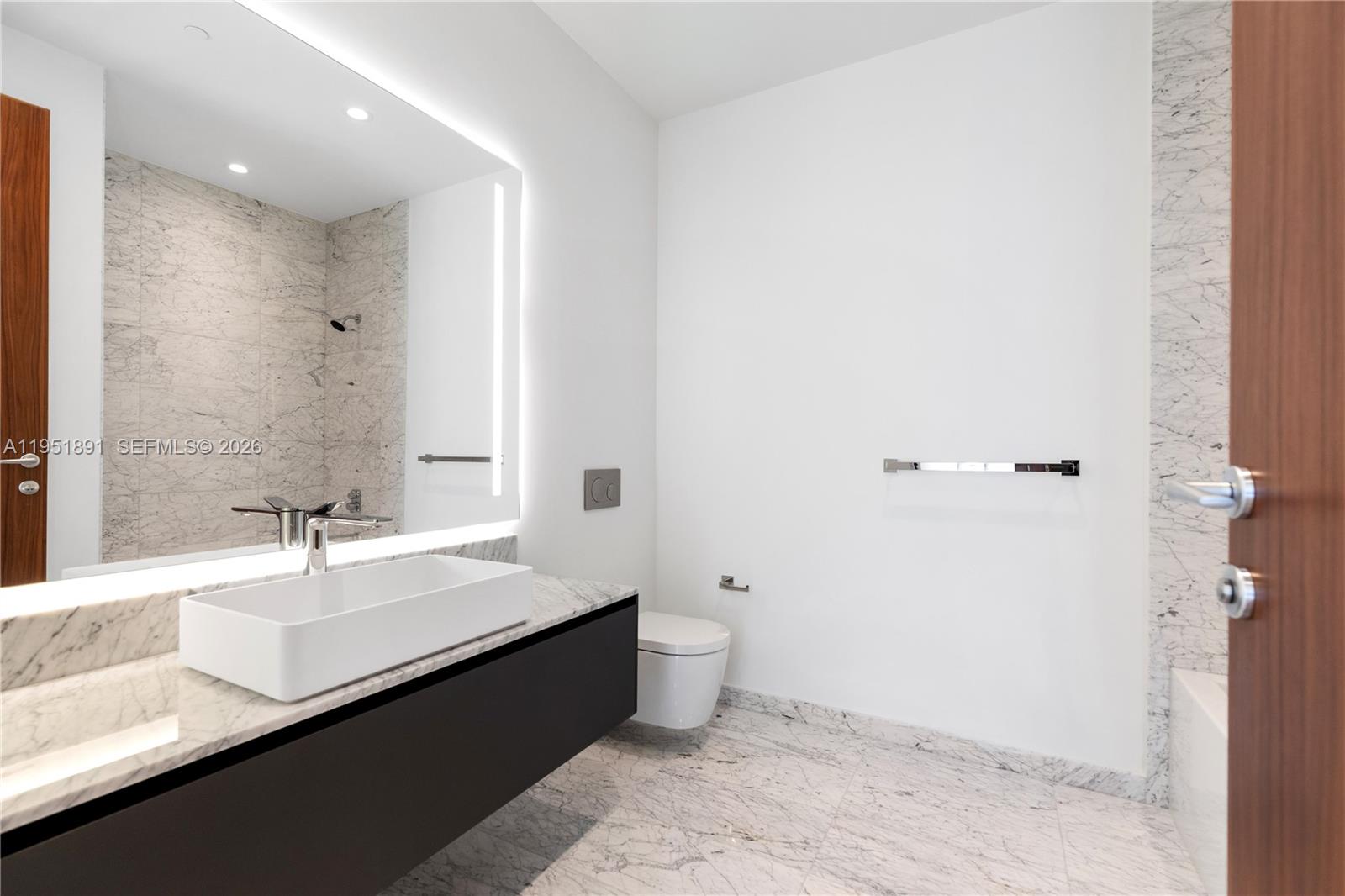 5 Grove Isle Dr #L501 Miami, FL 33133