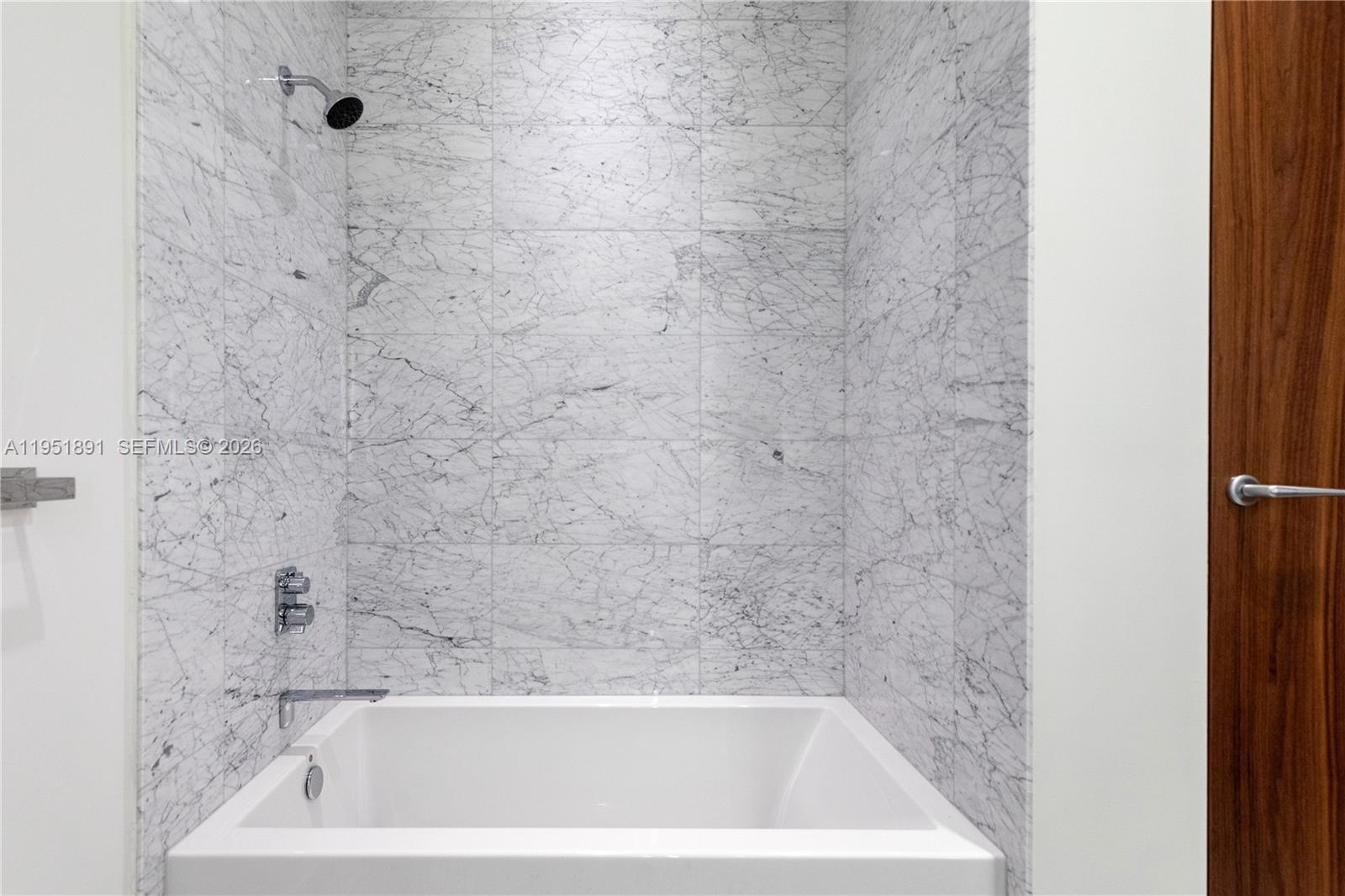 5 Grove Isle Dr #L501 Miami, FL 33133