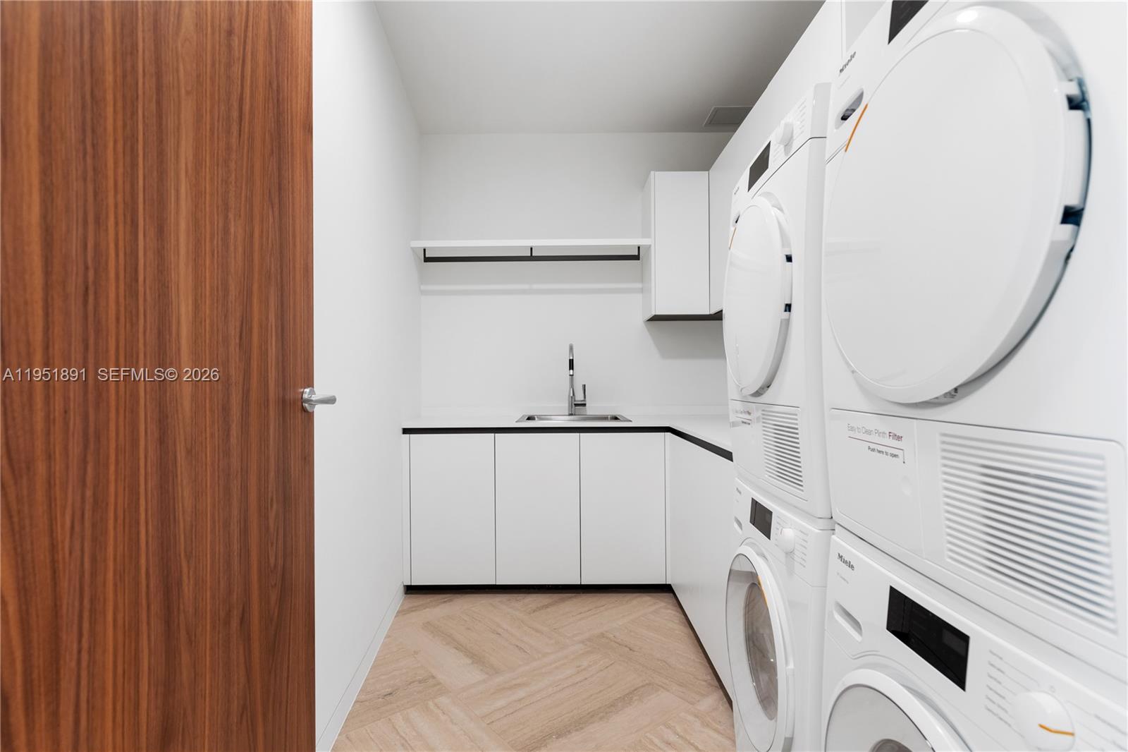 5 Grove Isle Dr #L501 Miami, FL 33133