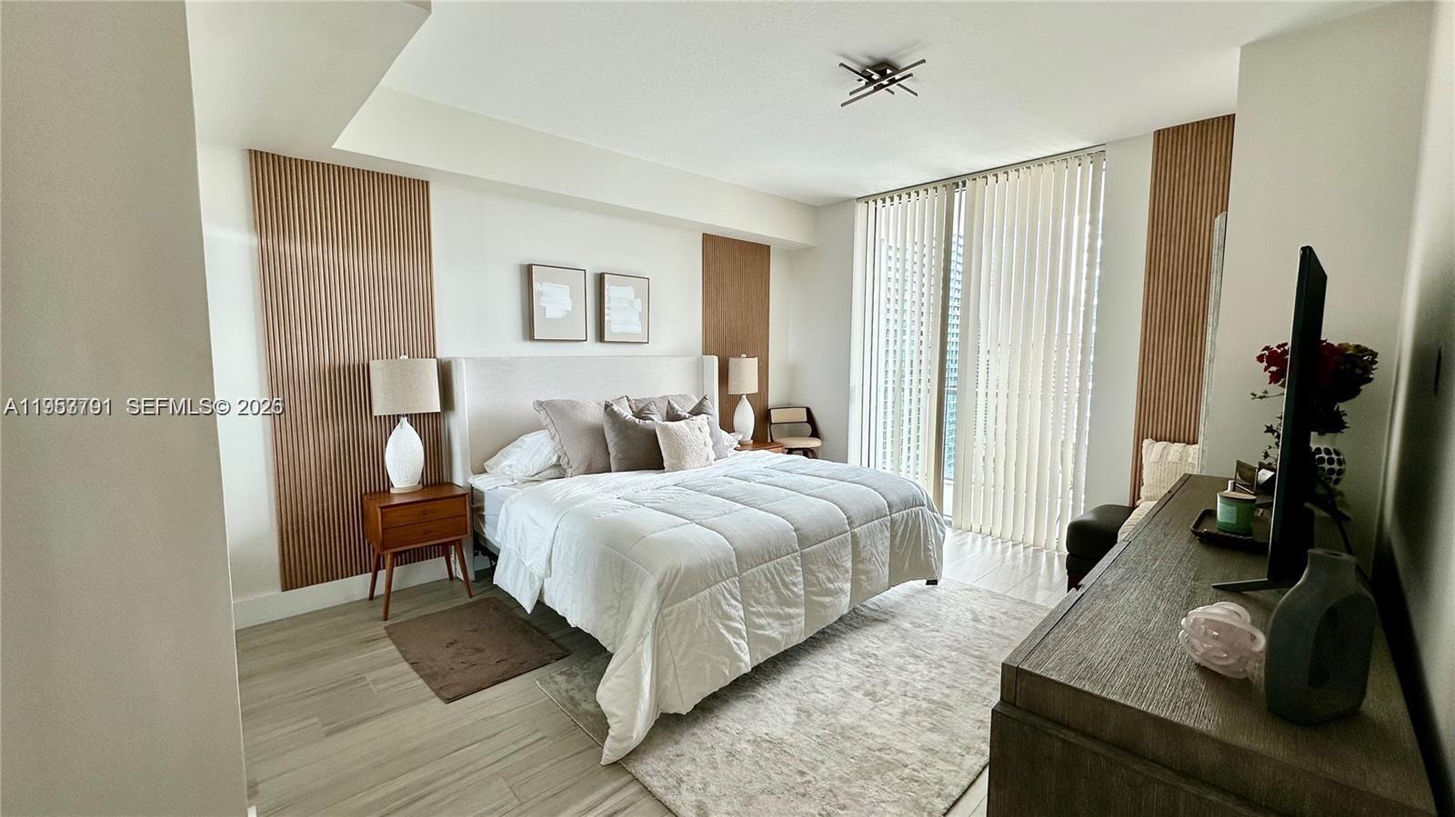 image Axis on Brickell South10