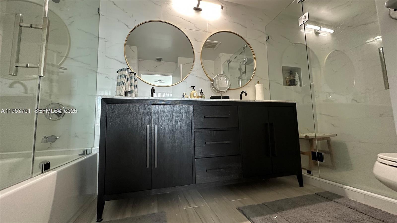 image Axis on Brickell South21